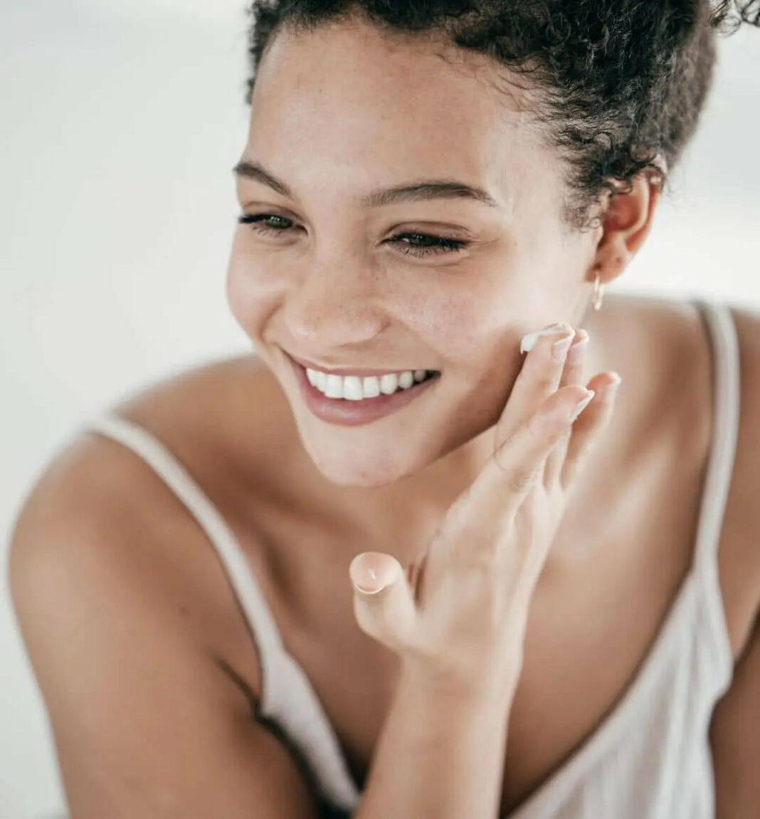 This Is How Much Retinol You Should Be Using—and What Happens If You O – 100% PURE